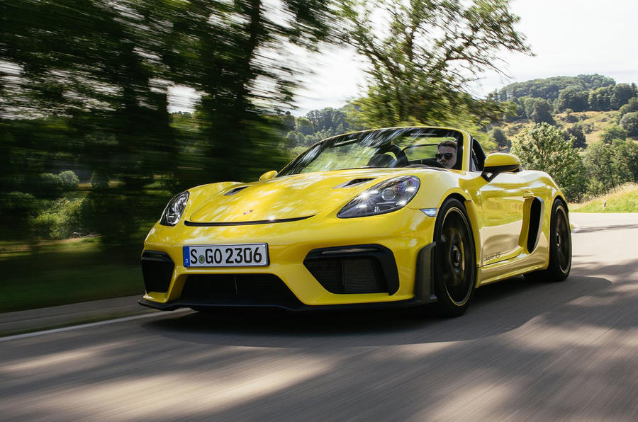 porsche gt4 rs sypder review 21 tracking front
