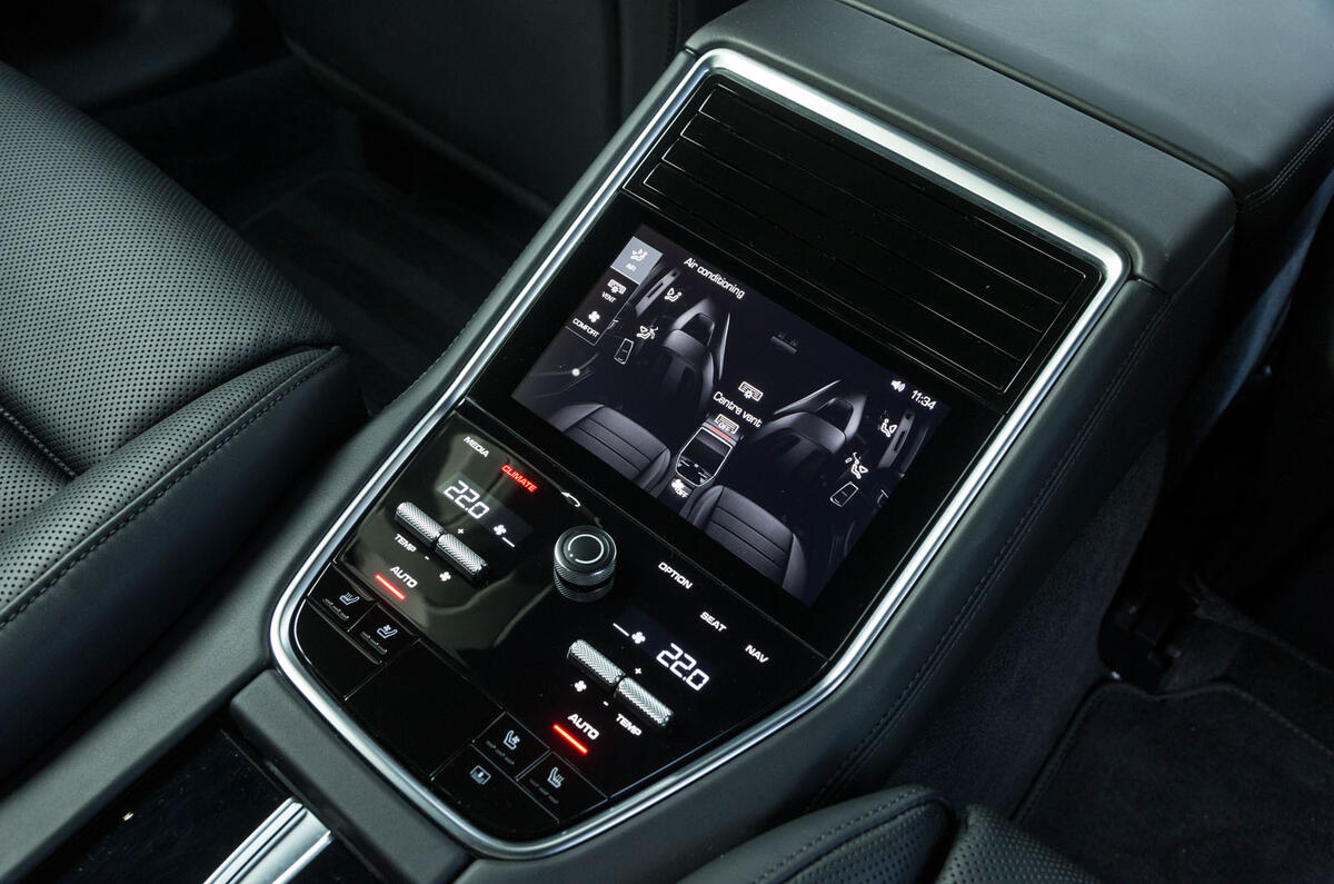 Porsche Panamera centre console