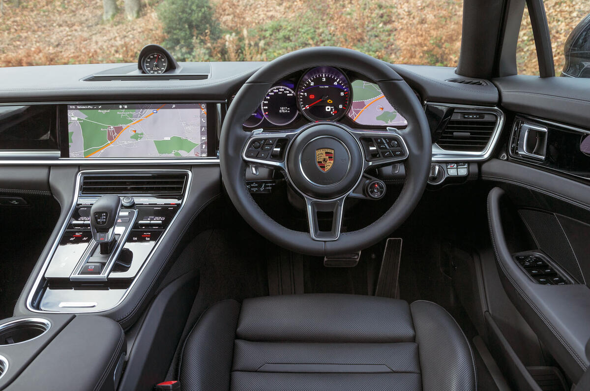 Porsche Panamera dashboard