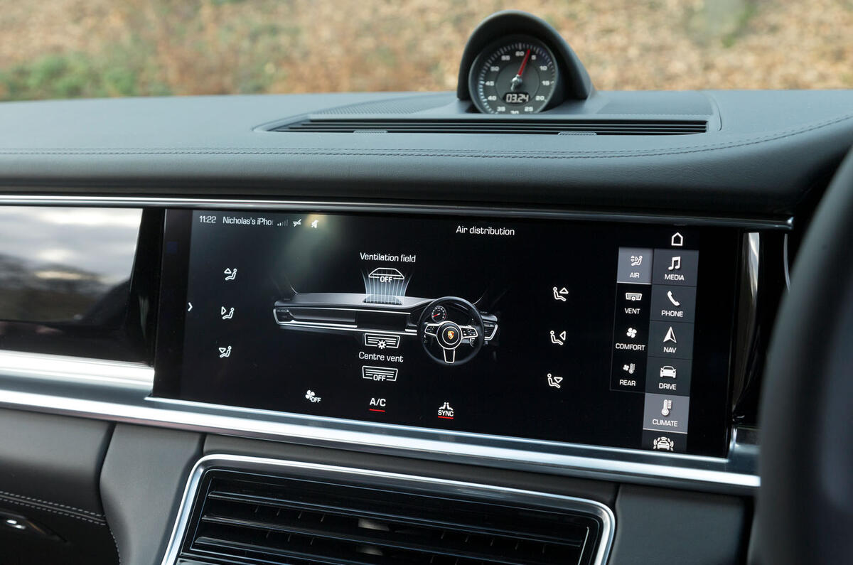 Porsche Panamera infotainment system