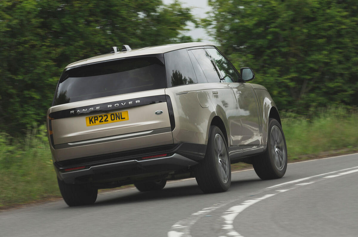 range rover 2022 003 cornering rear