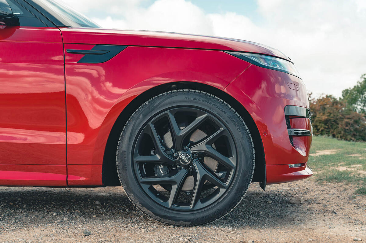 Range Rover Sport D300 arch