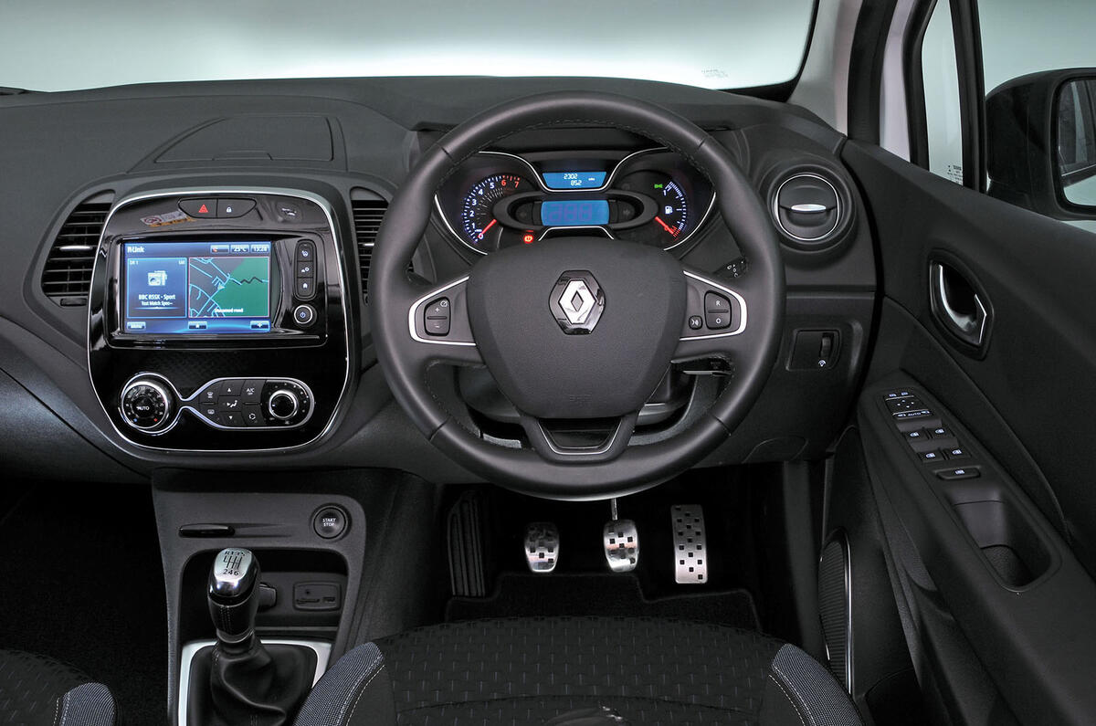 Renault captur салон