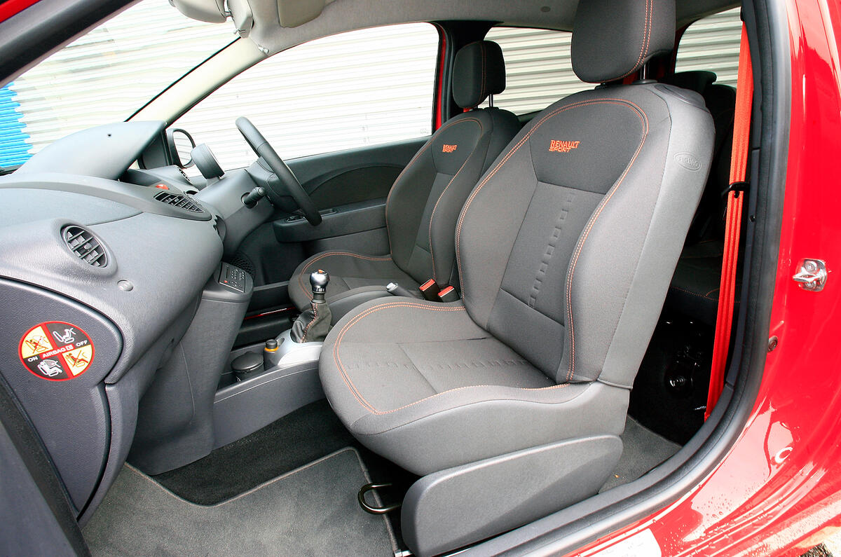 Renault Twingo Renaultsport 2008-2013 interior | Autocar Renault Twingo Renaultsport 2008-2013 interior | Autocar