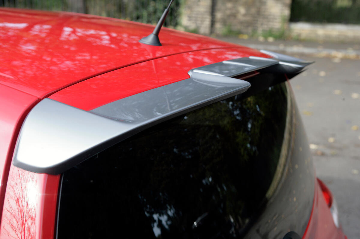 Renault Twingo 2 Rear Roof Spoiler