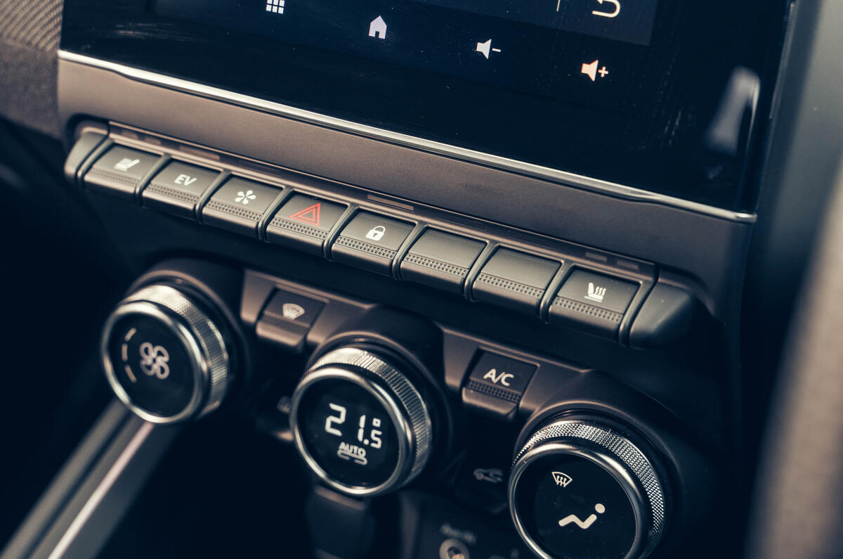Renault Clio buttons