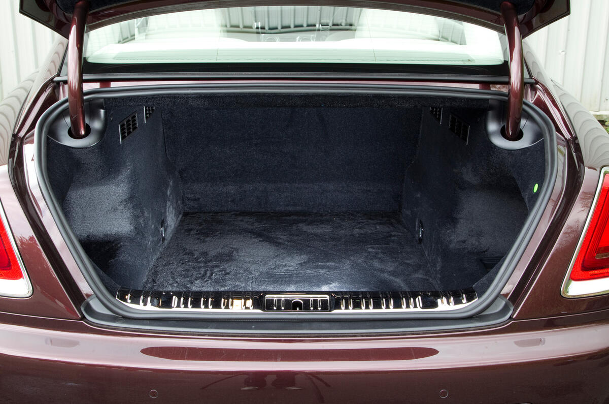 Rolls-Royce Wraith boot space