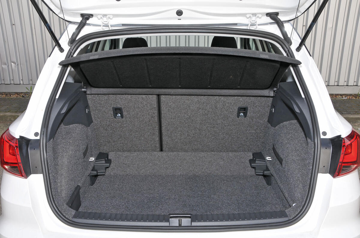 Seat Arona Kofferraum Grosse We Packed It To The Max - hj9vnga