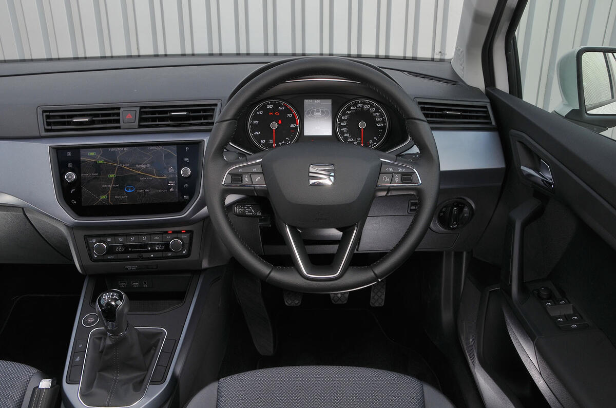 Seat Arona dashboard
