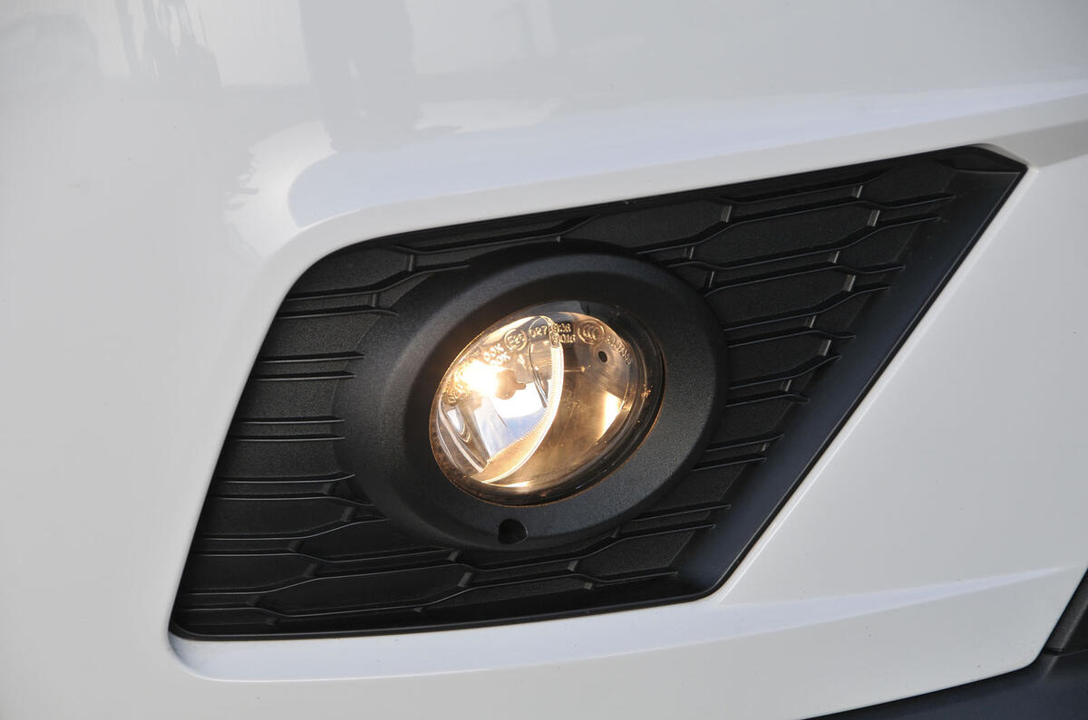 Seat Arona foglights