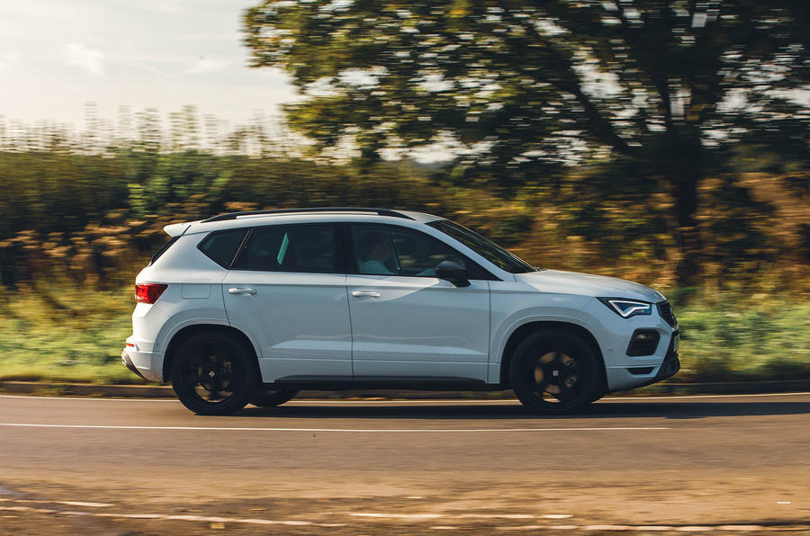 seat ateca review 2023 002 panning side