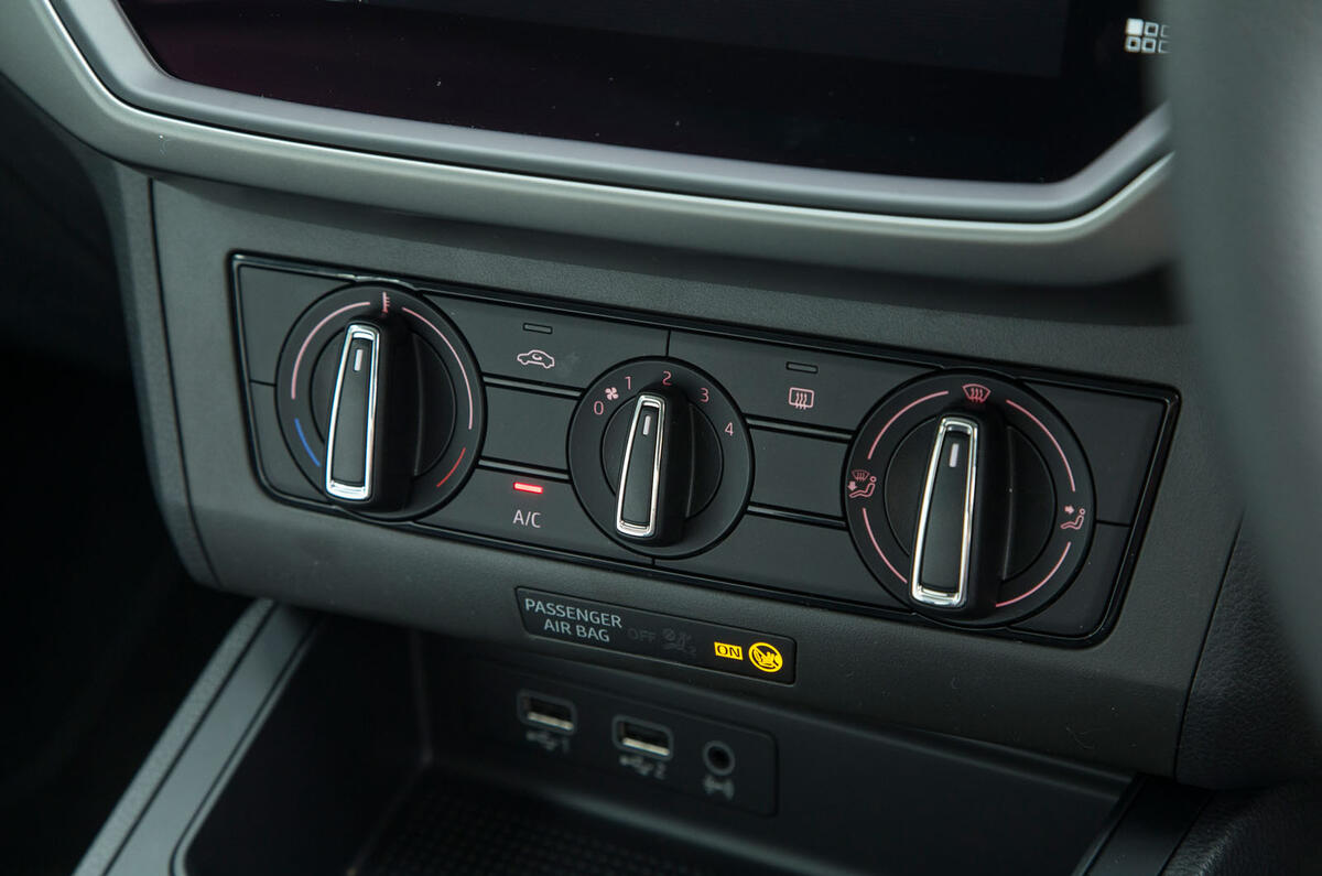 Seat Ibiza centre console