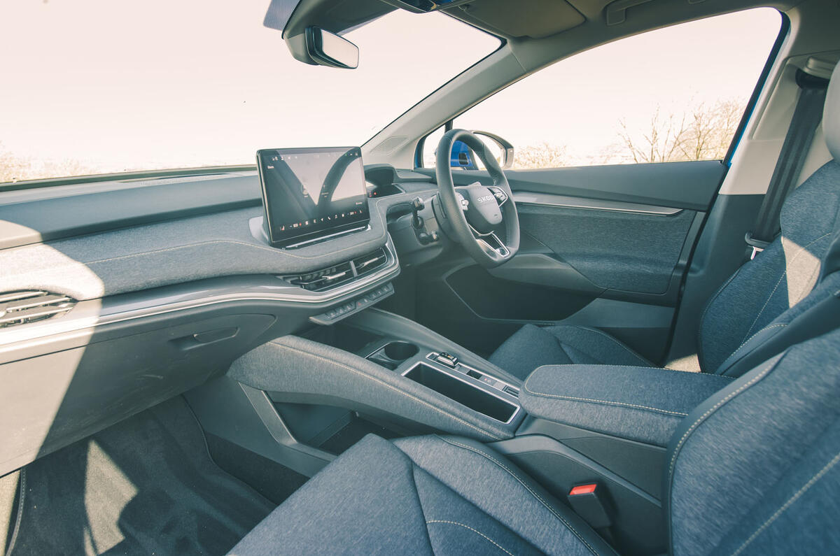 skoda elroq rt 2025 sièges avant 21