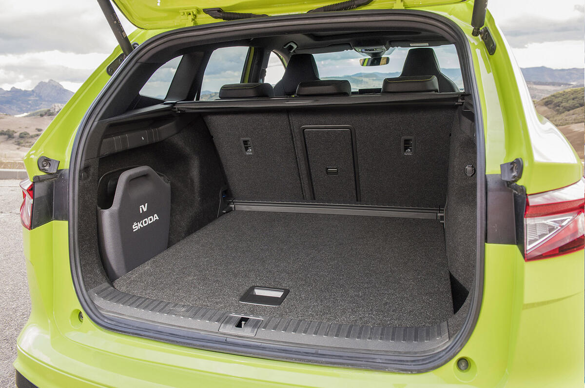 Skoda Enyaq IV VRS Authentic Roads Skoda Enyaq IV VRS Authentic Roads