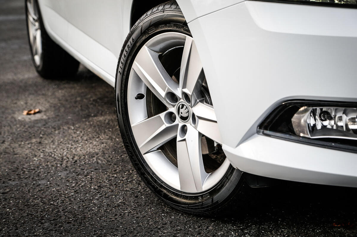 16in Skoda Fabia alloy wheels