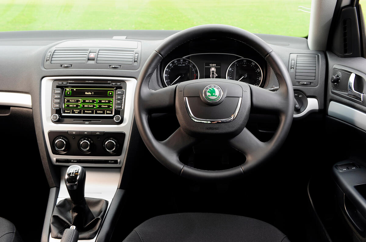 Skoda Octavia 2004-2013 interior | Autocar Skoda Octavia 2004-2013 interior | Autocar