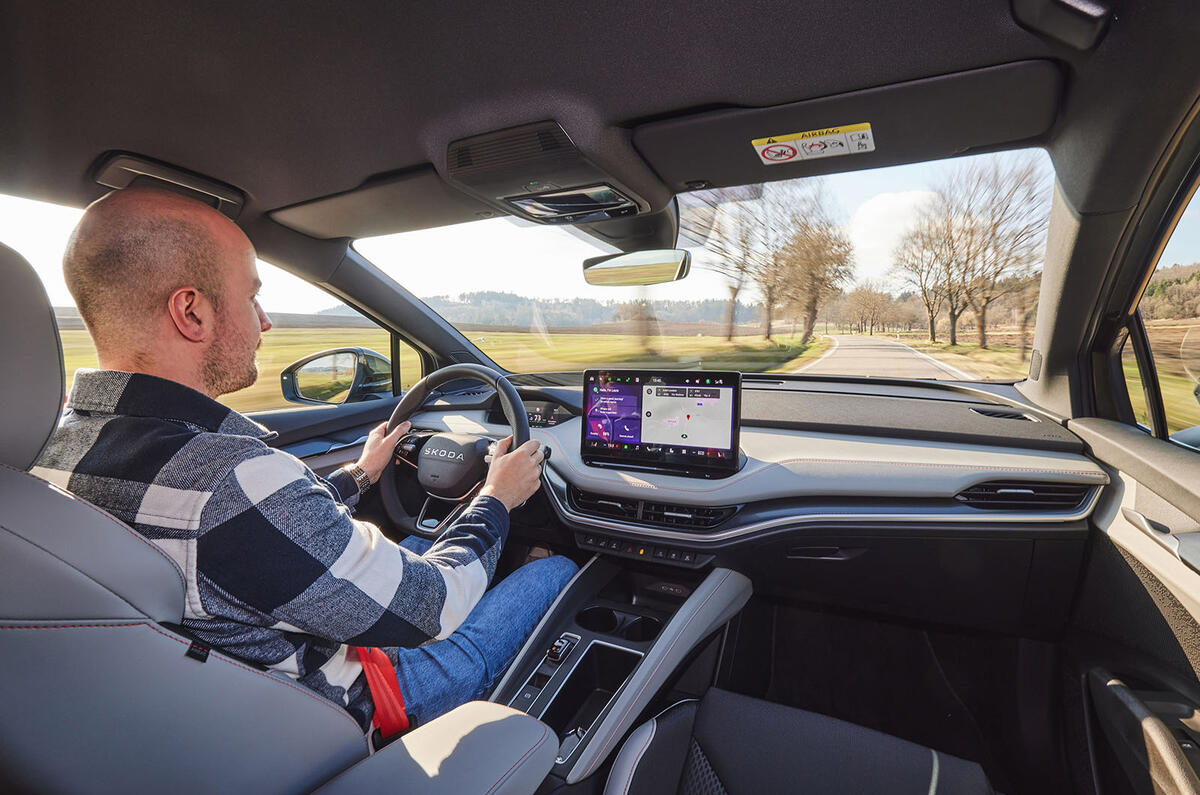 Skoda Enyaq : avis sur l'intérieur du véhicule Skoda Enyaq avis intérieur conduite