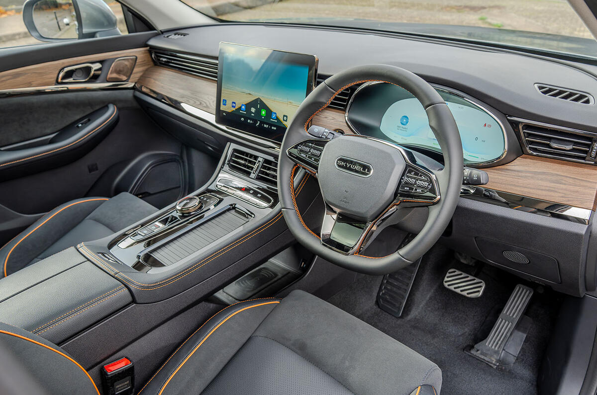 Intérieur Skywell BE11