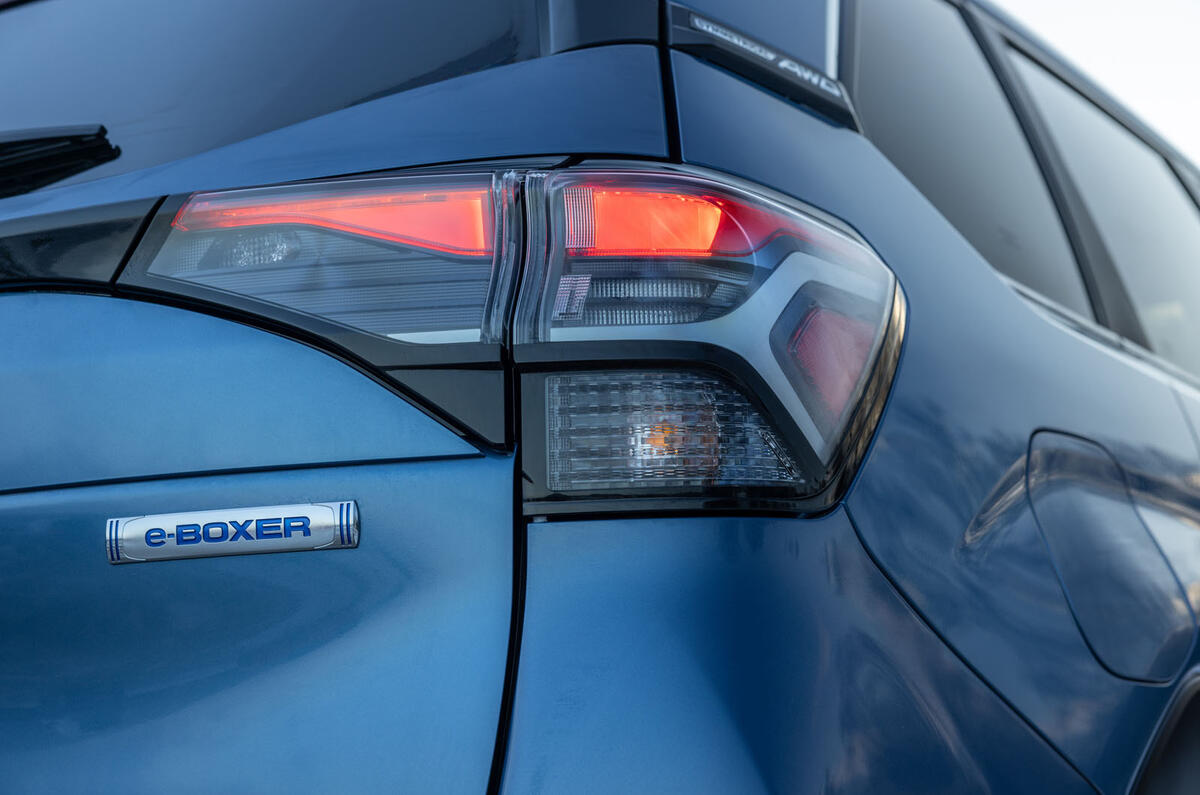 Subaru Forester avis 2025 009 feux arrières