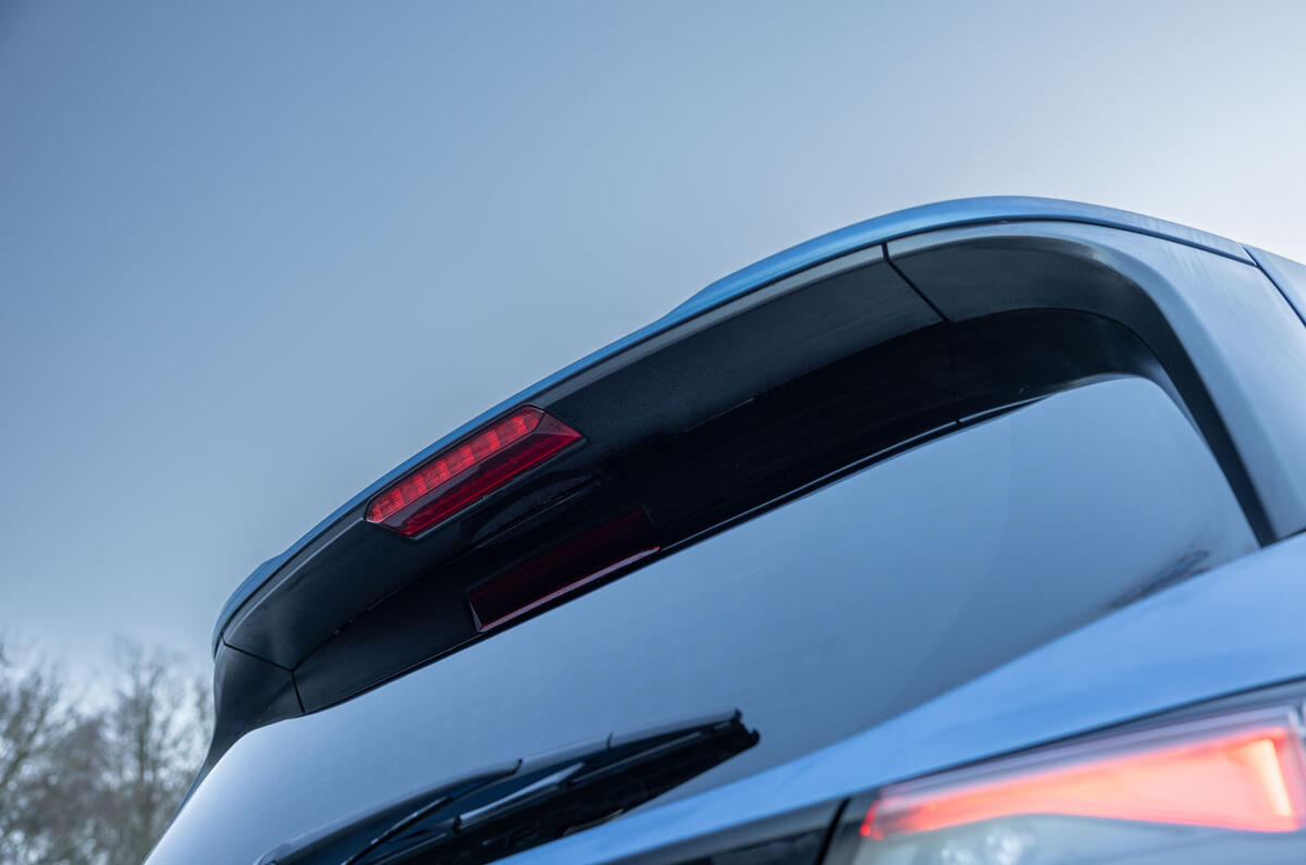 Subaru Forester avis 2025 010 spoiler