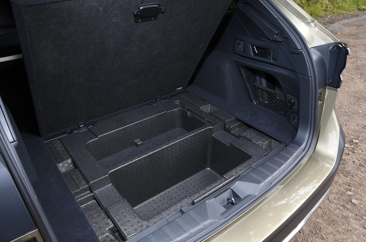 subaru outback review 2023 16 boot storage