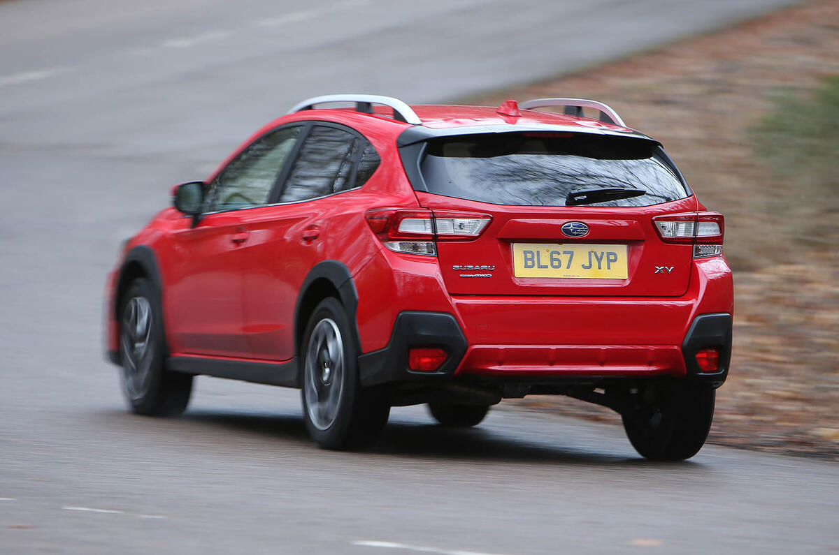 Subaru XV 2.0i Lineartronic SE Premium cornering