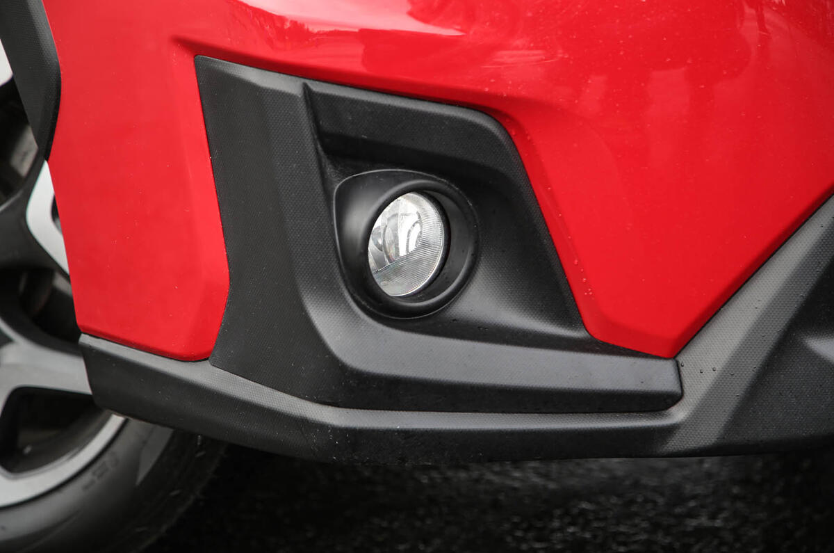 Subaru XV 2.0i Lineartronic SE Premium front foglights