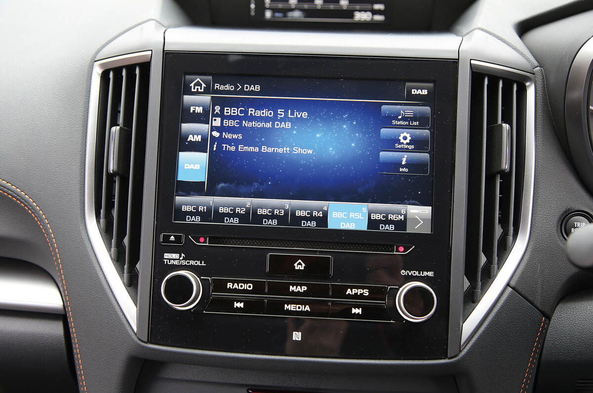 Subaru XV 2.0i Lineartronic SE Premium infotainment system