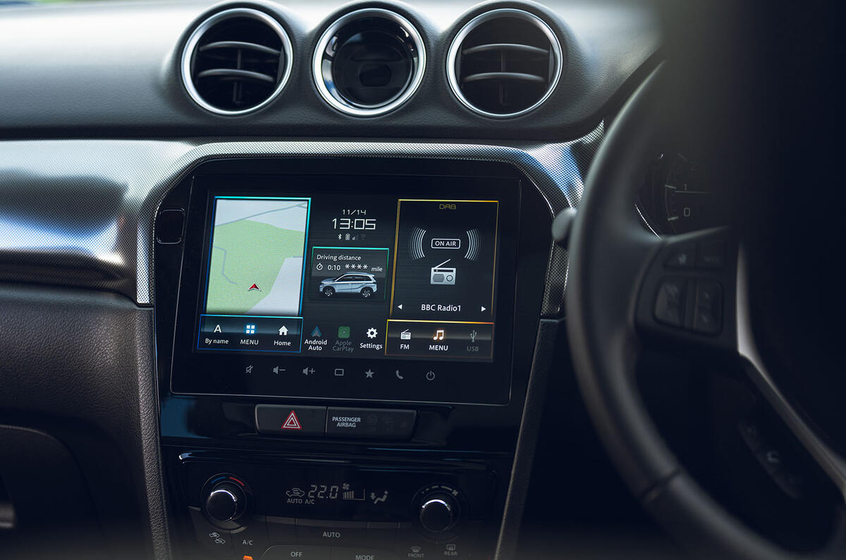 Suzuki Vitara avis 2025 009 infotainment
