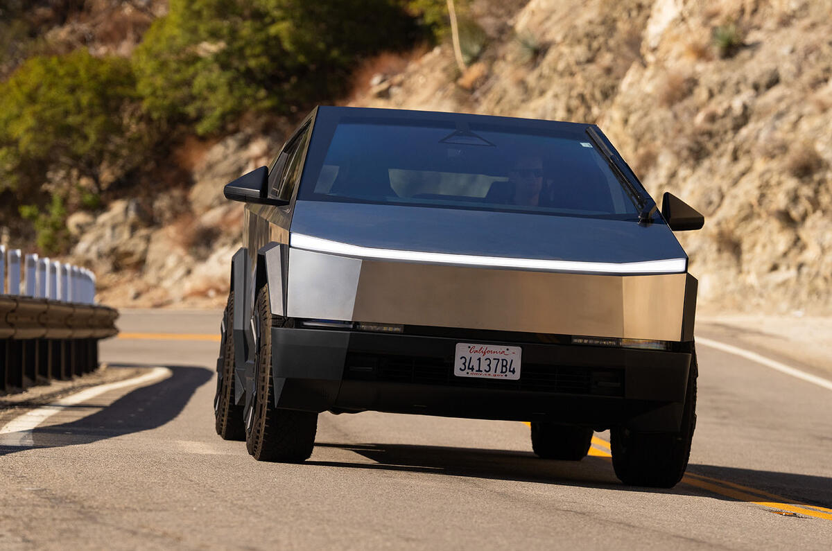 Tesla Cybertruck avis 2024 03 avant