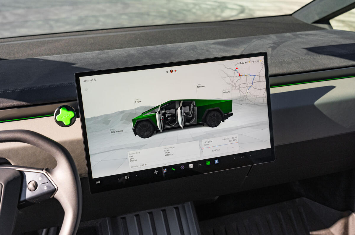 Tesla Cybertruck avis 2024 16 infotainment
