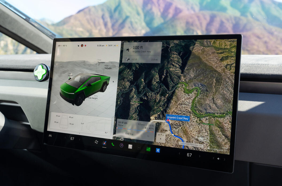 Tesla Cybertruck avis 2024 17 écran