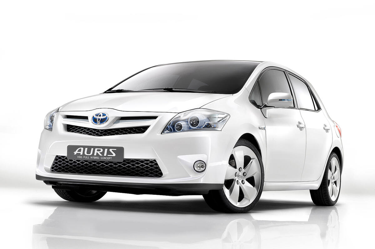 Toyota reveals Auris hybrid plans