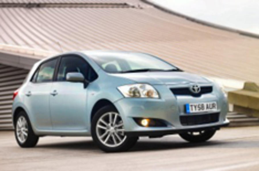 Toyota Auris hybrid for UK