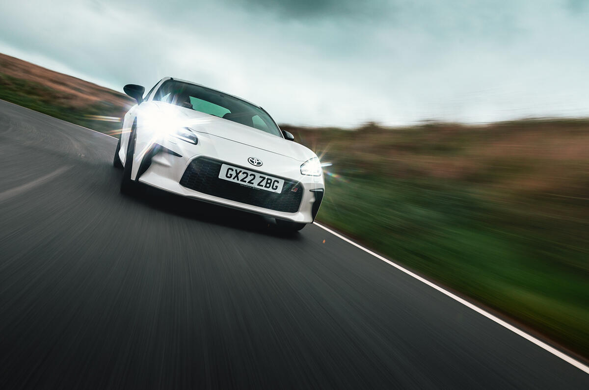 toyota gr86 fd 16 front tracking