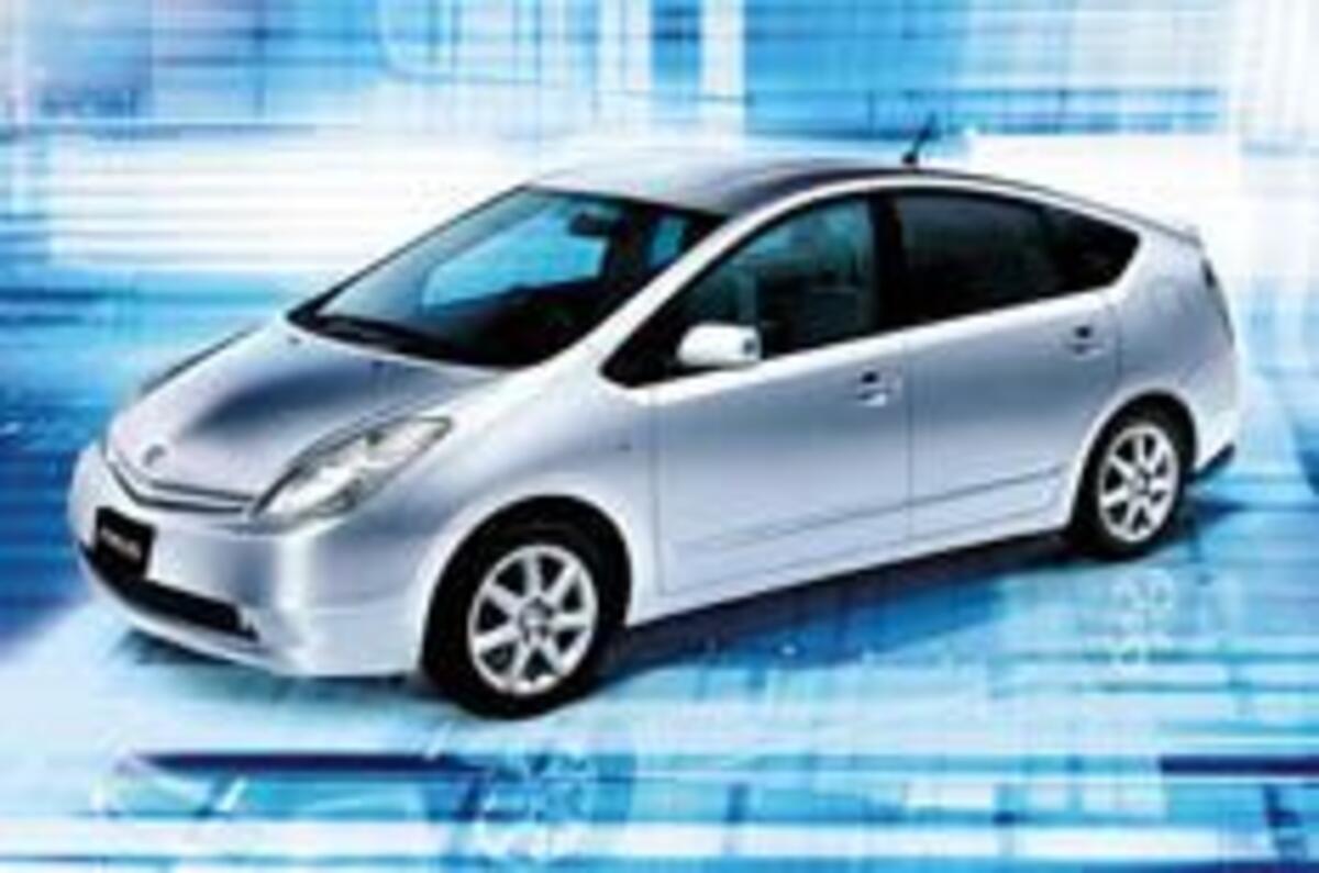 Toyota Prius признана автомобилем года