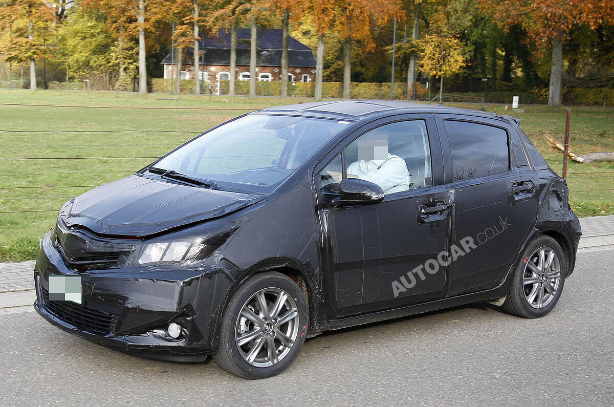 Next Toyota Yaris: new pics