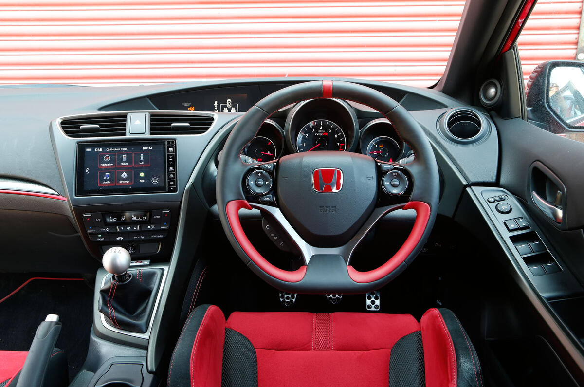 Honda Civic Type R 2015-2017 interior | Autocar