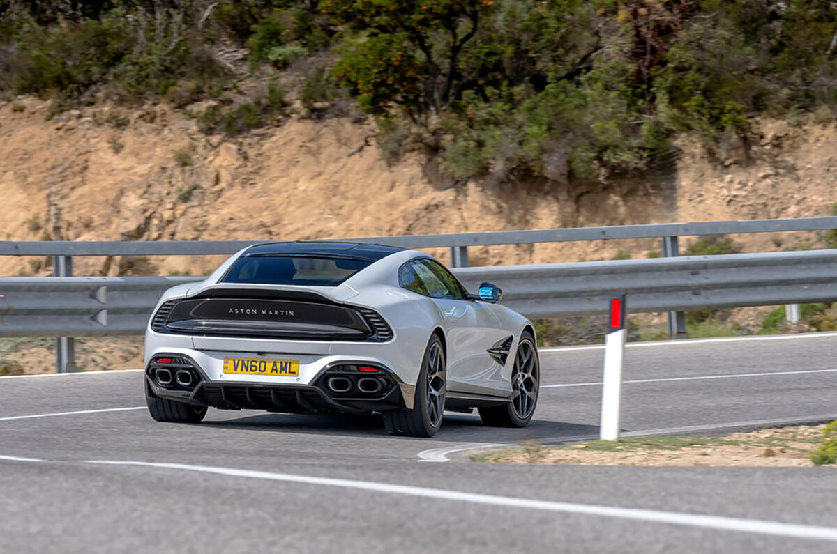 vanqusih006