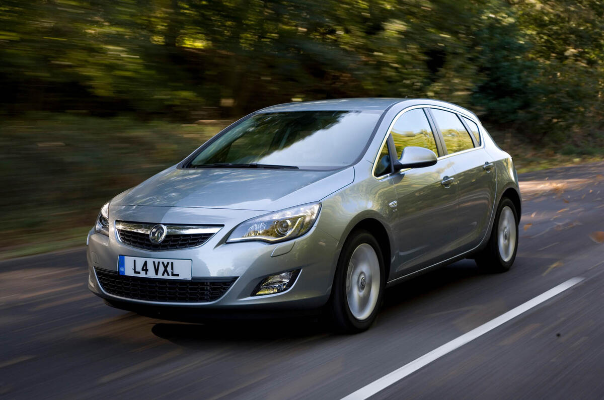 Vauxhall Astra 2009-2015