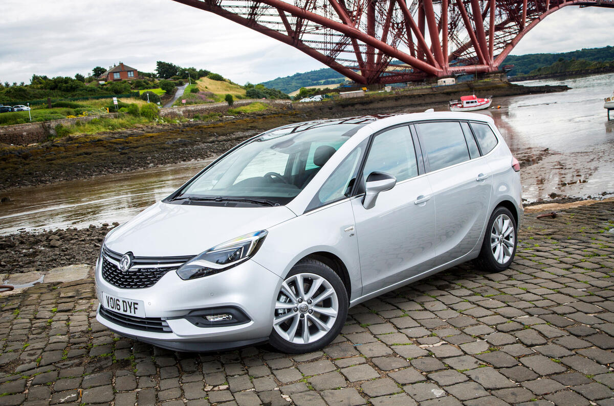 3.5 star Vauxhall Zafira Tourer