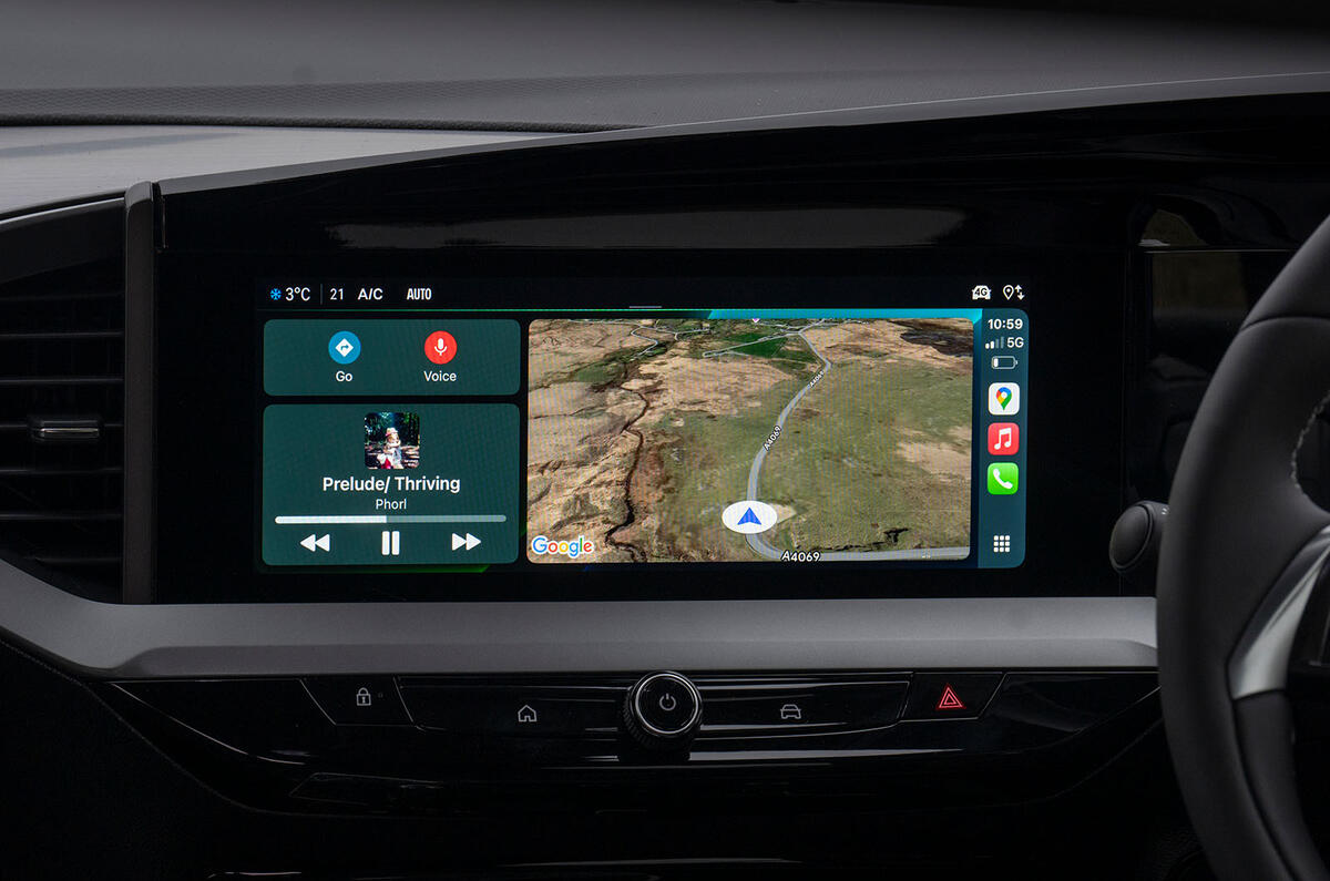 Écran d'infodivertissement du Vauxhall Mokka Electric