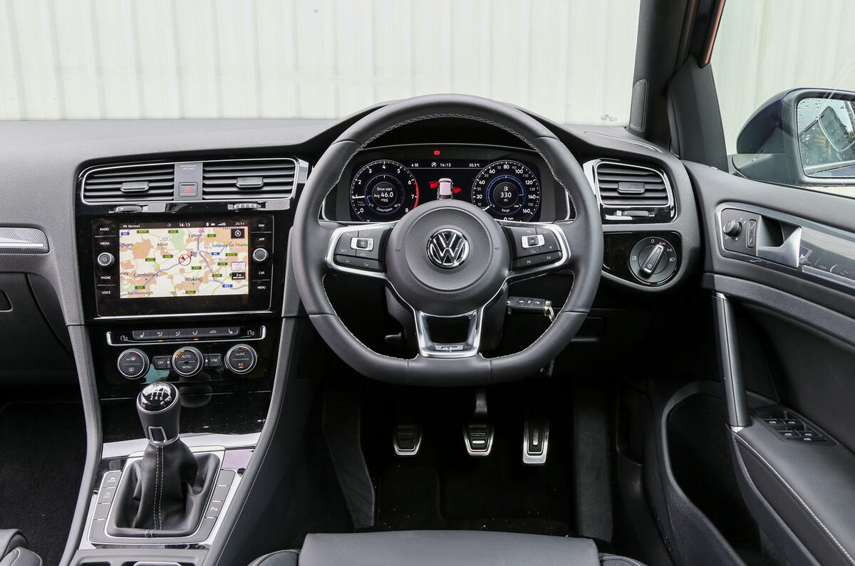 Volkswagen Golf 2017 2019 Interior Autocar
