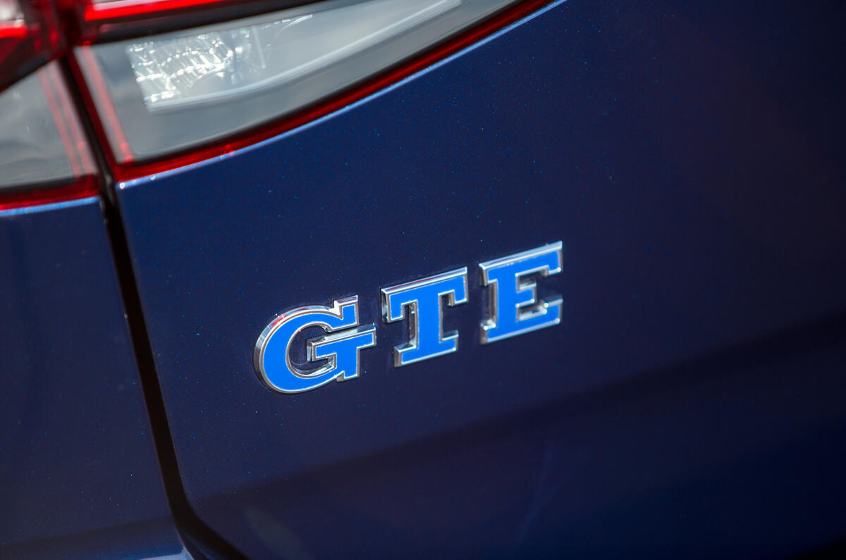 Volkswagen Golf GTE badging