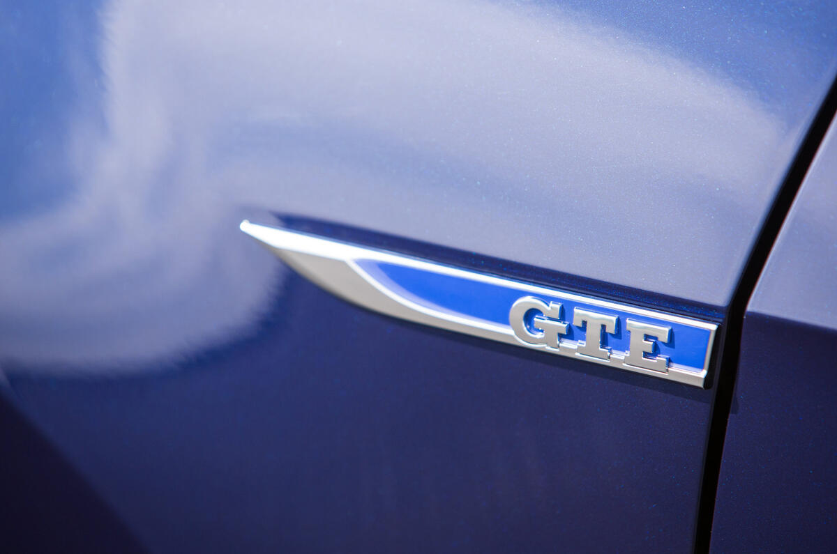 Volkswagen Golf GTE side badging