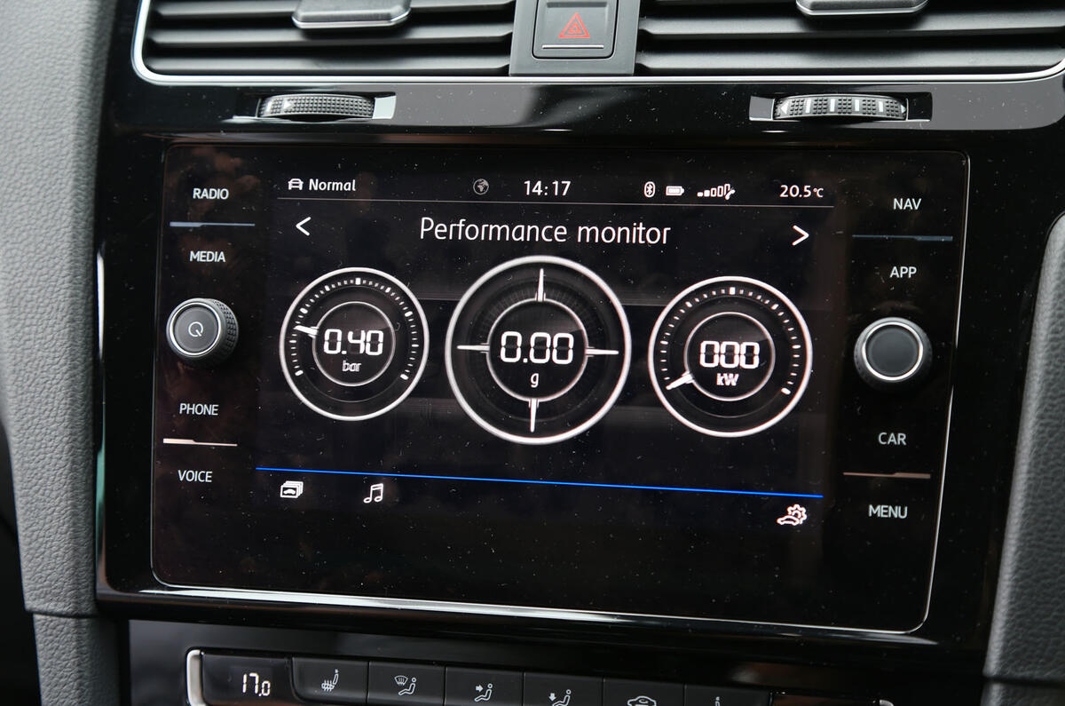 volkswagen-golf-performance-monitor.jpg