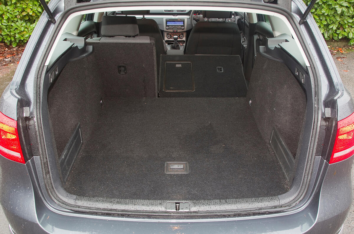 Volkswagen Passat 2011-2014 Review (2019) | Autocar Volkswagen Passat 2011-2014 Review (2019) | Autocar
