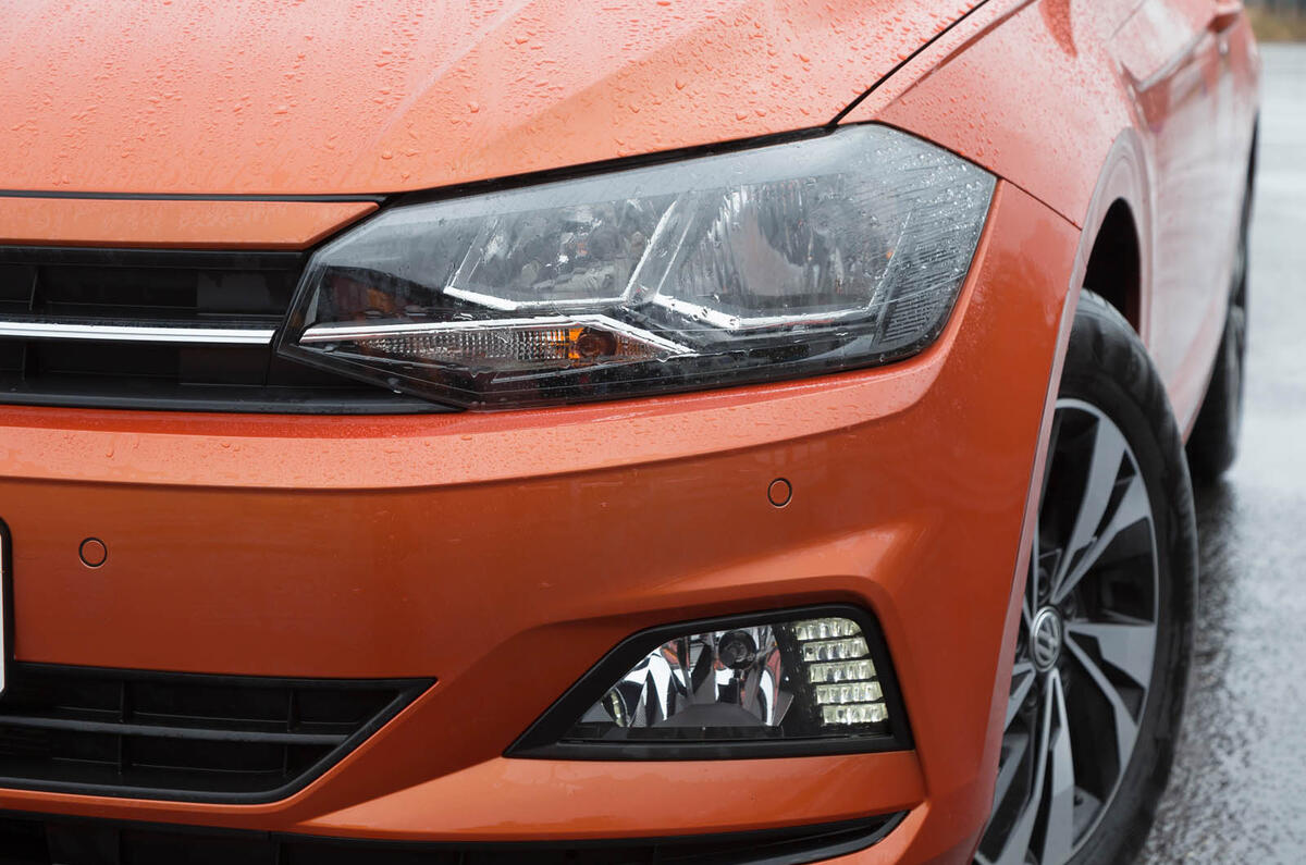 Volkswagen Polo headlights