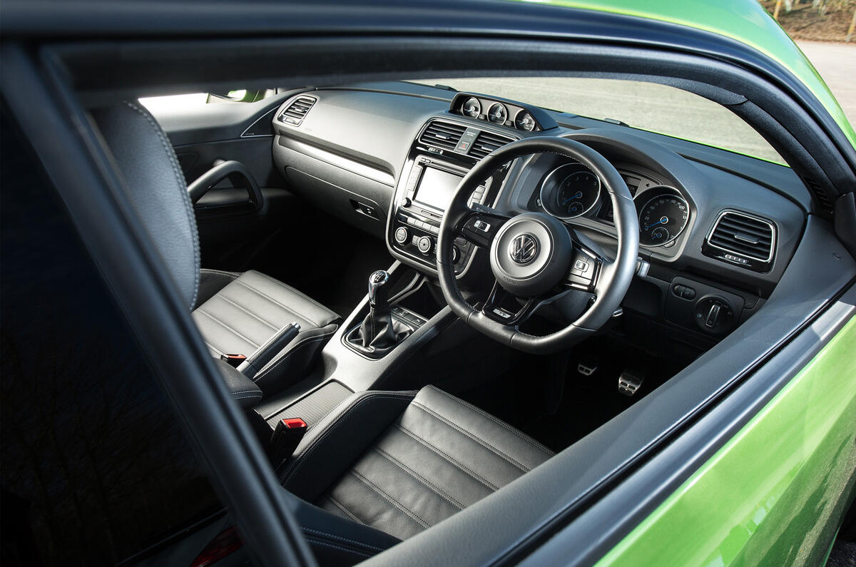 Volkswagen Scirocco R 2009 2017 Interior Autocar