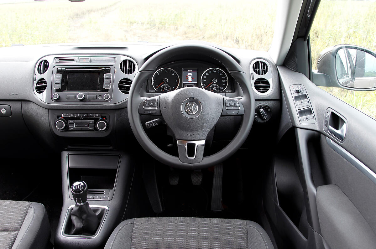 Volkswagen Tiguan 08 16 Interior Autocar